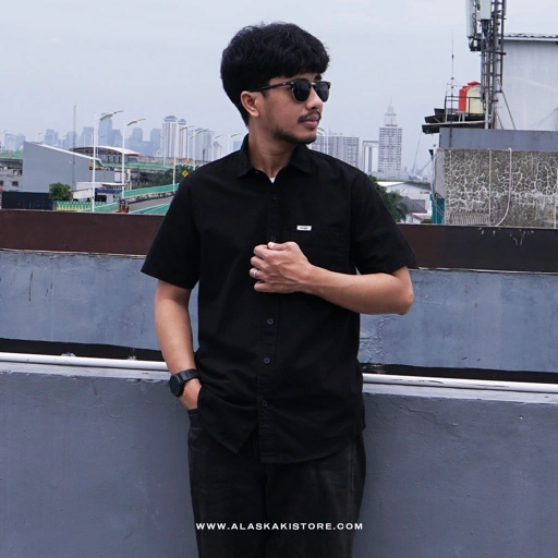 Image of Slim Short Sleeve Shirt Black WR2009