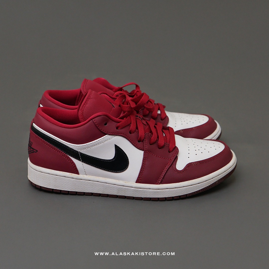 Air Jordan 1 Low Noble Red (Like New)