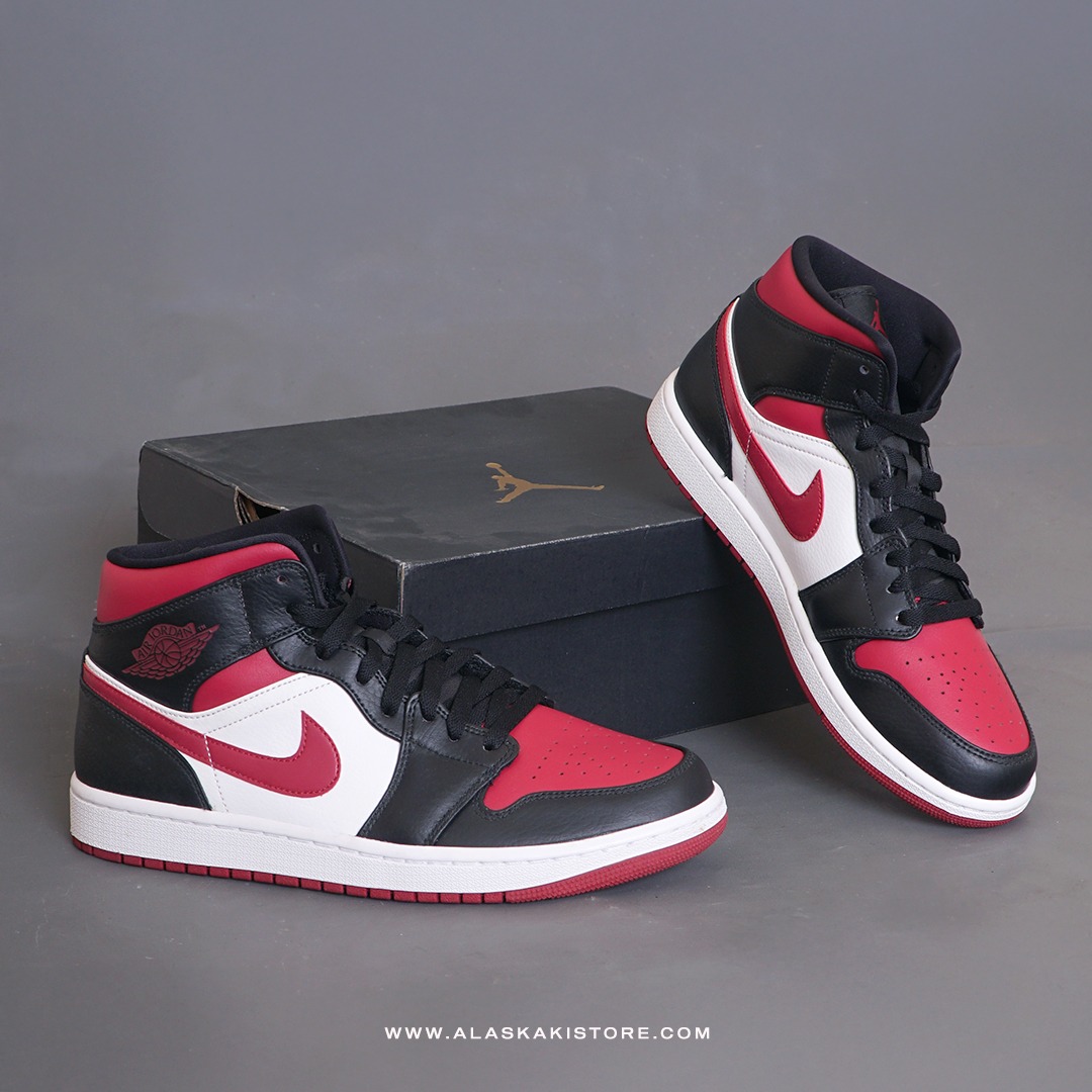 Air Jordan 1 Mid Bred Toe Noble Red (New)