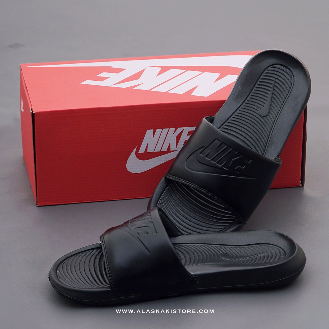 Victori One Slide Full Black NK9013