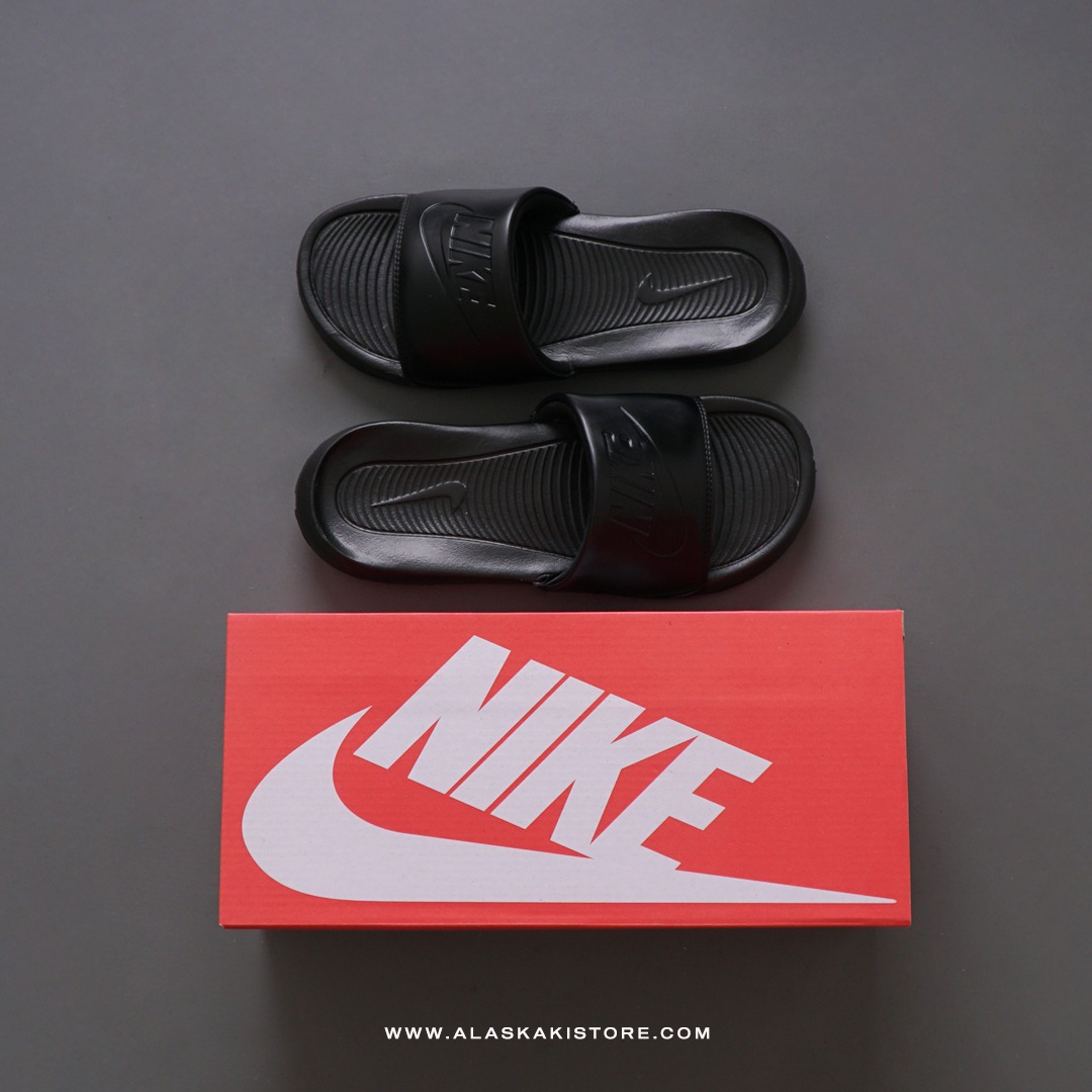 Victori One Slide Full Black NK9013