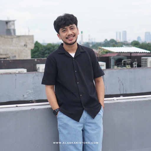 Image of Knitt Open Collar Shirt Black CE2002