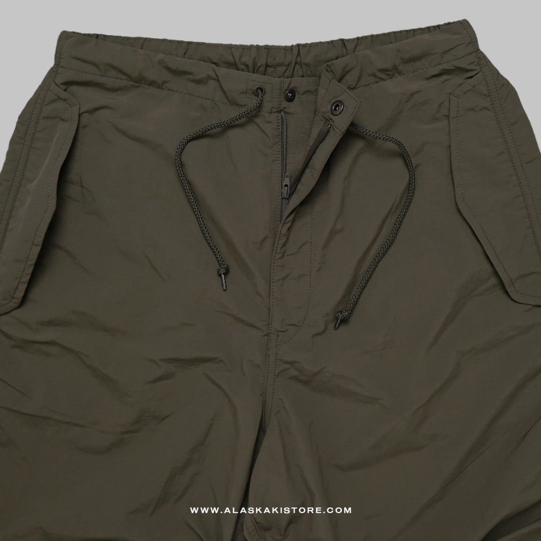 Loose Fit Parachute Pants Olive GU5026