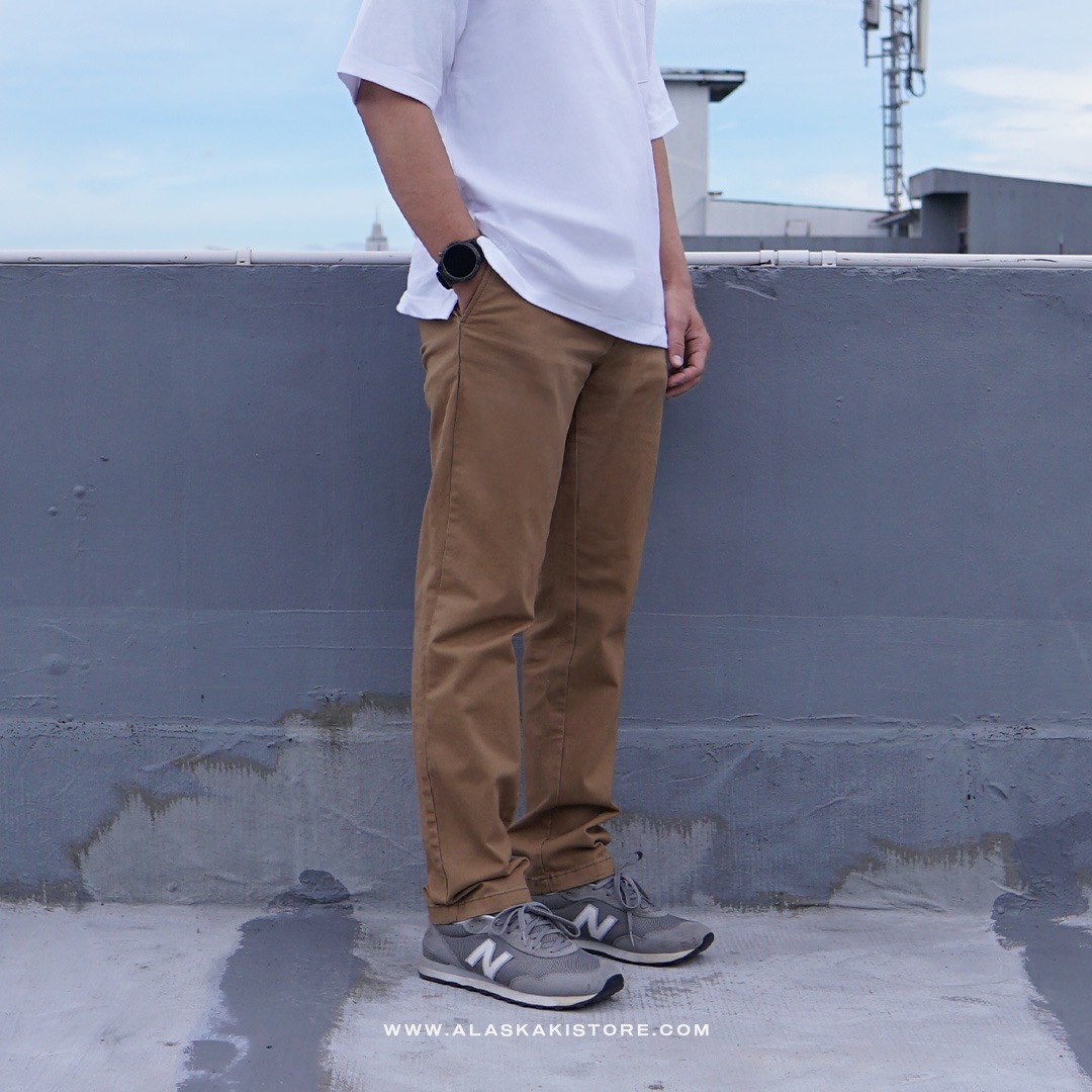 Straight Fit Chino Pants Brown ON5081