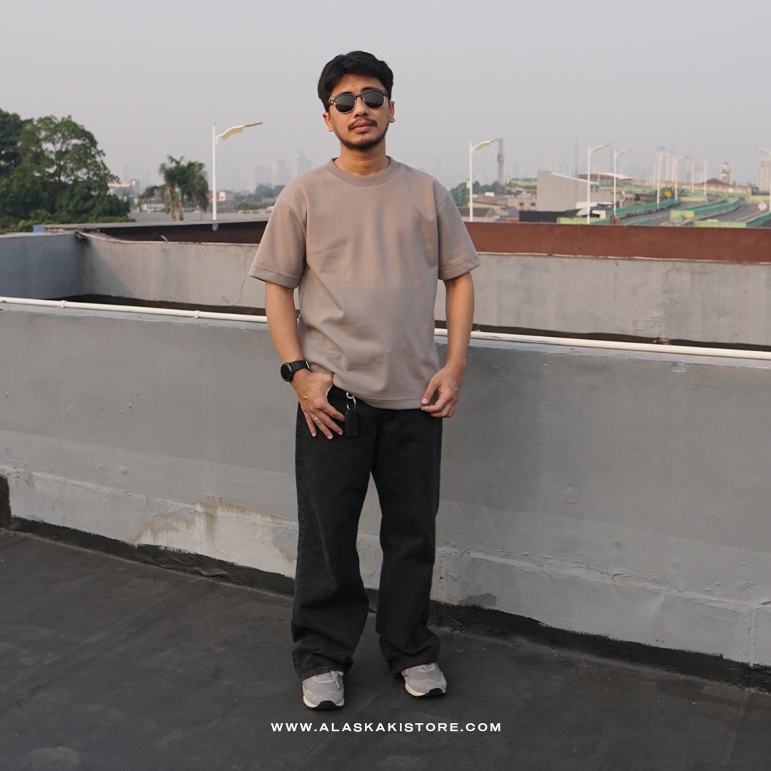 Cotton Blend Heavyweight Oversized Tshirt by Common Issue Moss CI4049