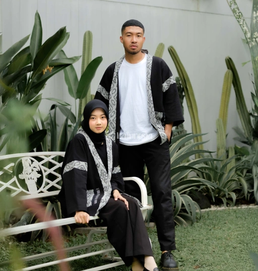 Image of Kainnesia Outer Tenun Pria Wanita Nara Series Black