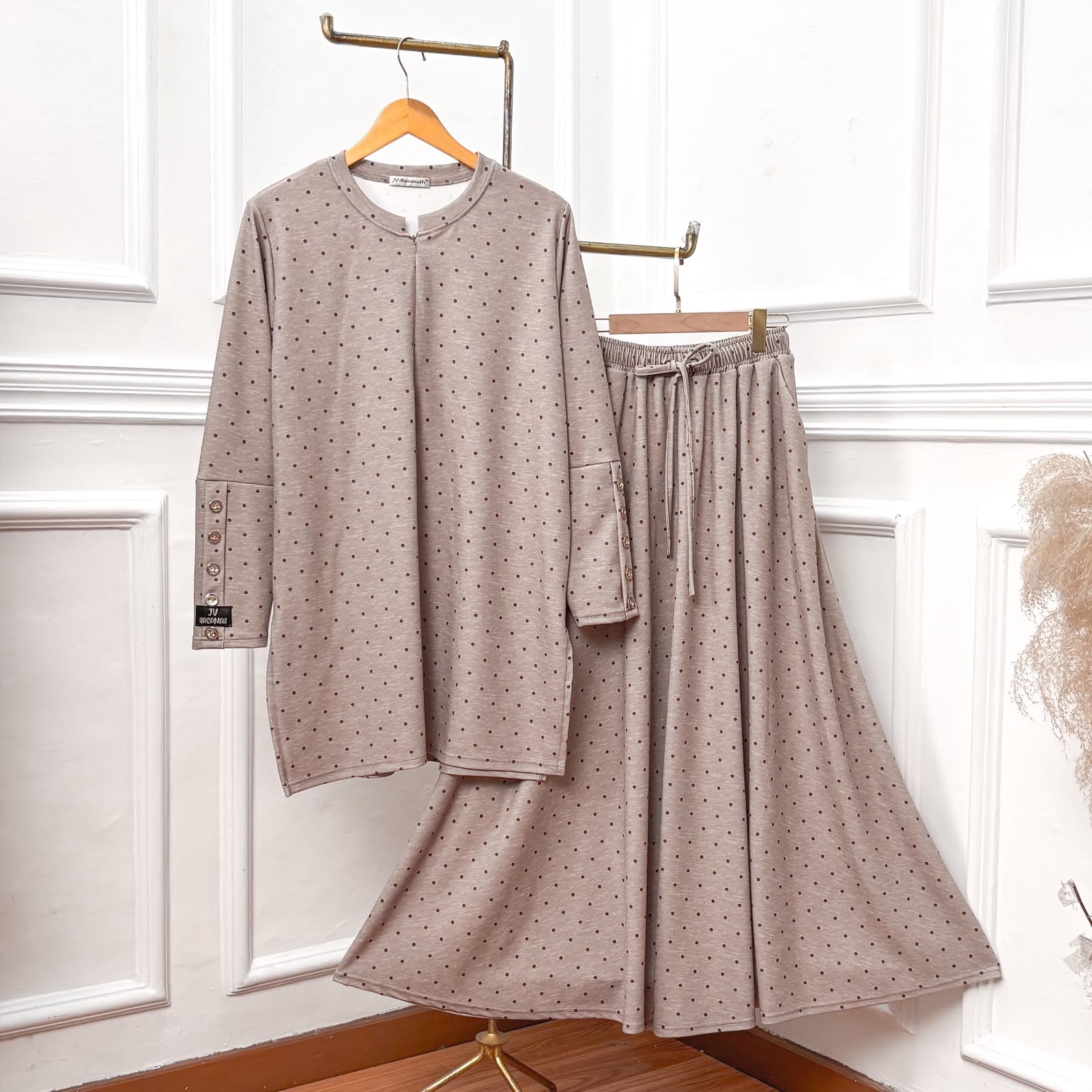 Setelan Baju Kurung Polka Busui - JV Hasanah Setelan Baju Kurung Polka
