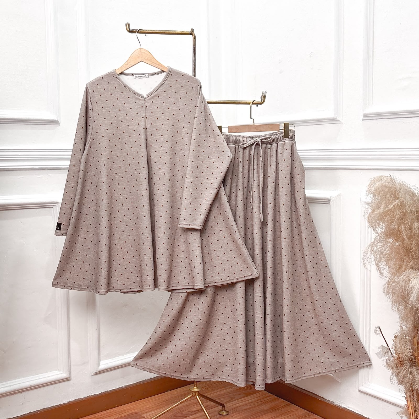 JV Hasanah Oneset Azzahra Polka Knit - Setelan Rok dan Kulot Payung Busui Jumbo