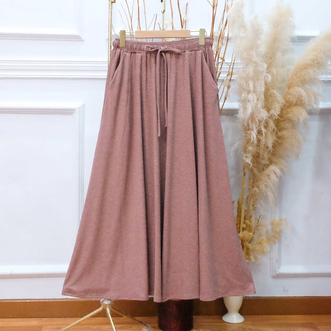 Setelan Baju Kancing Batwing Celana Kulot dan Rok Full Karet - JV Hasanah Gamila Oneset Pants Corduroy Abstract