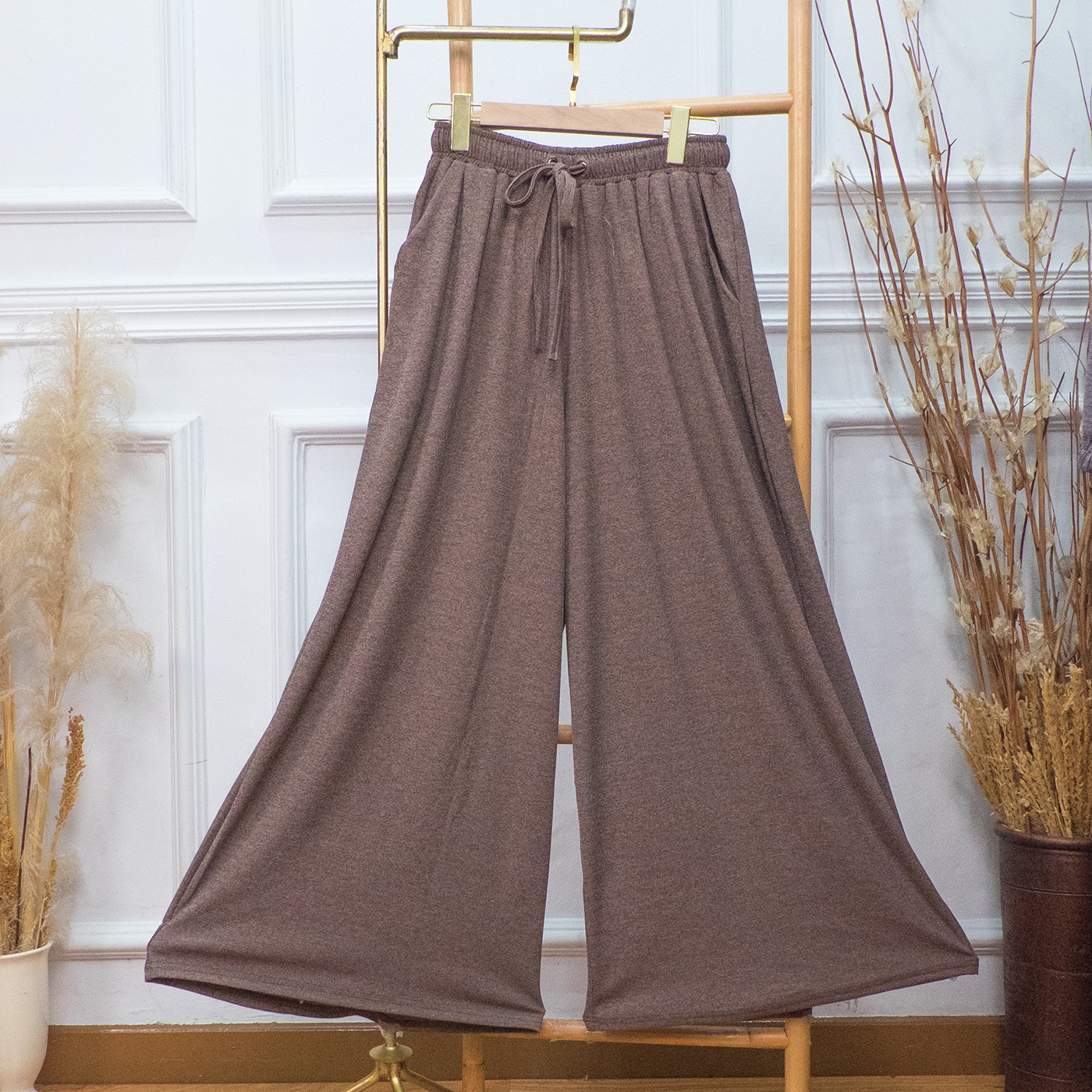 Setelan Baju Kancing Batwing Celana Kulot dan Rok Full Karet - JV Hasanah Gamila Oneset Pants Corduroy Abstract
