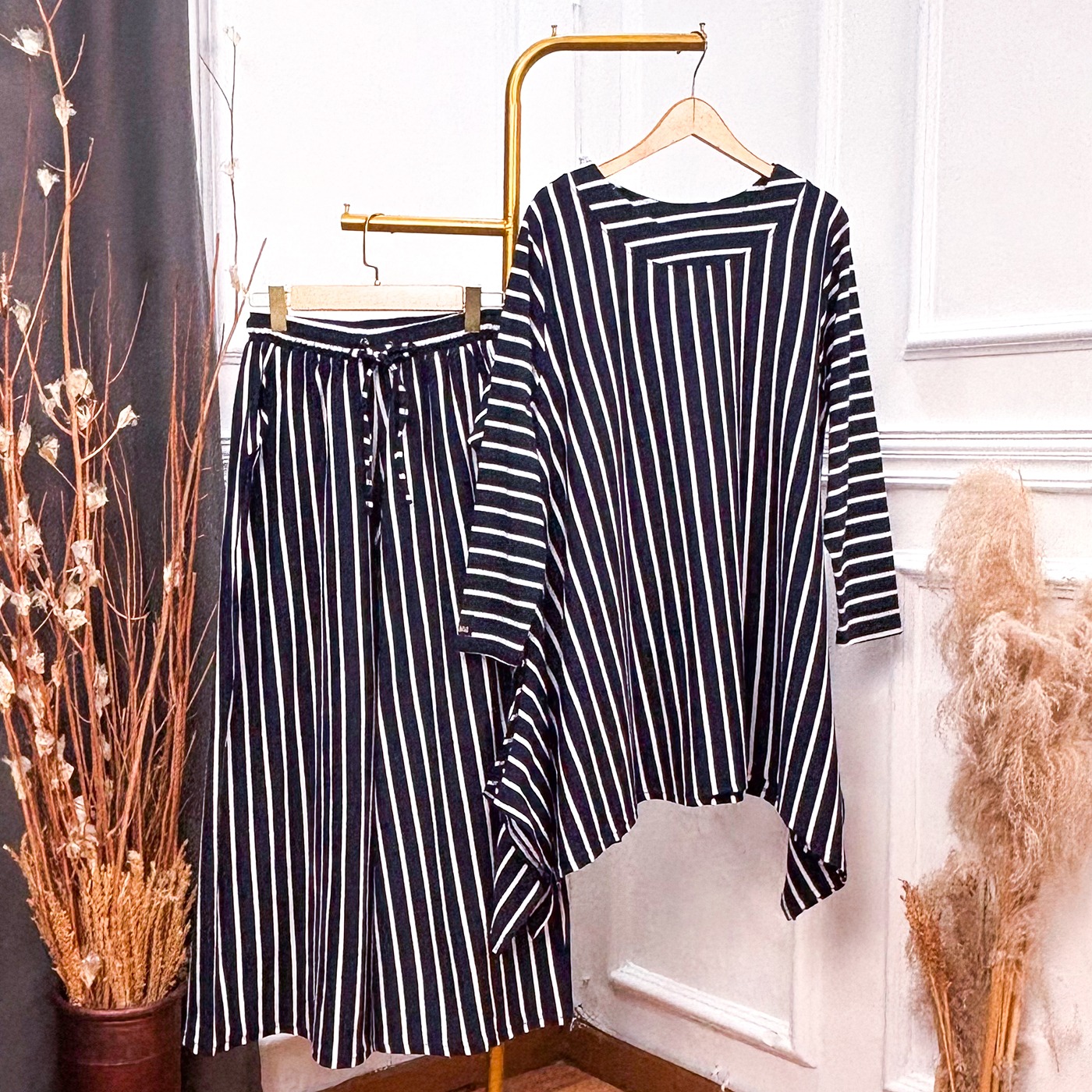 Setelan Tunik Rok dan Kulot Simple Stripes - JV Hasanah Simple Stripes Tunic Stripes
