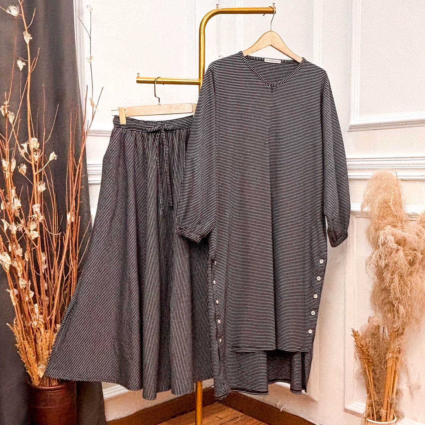 Setelan Tunik Kancing Busui Friendly Kaos Adem - JV Hasanah Midi Tunic