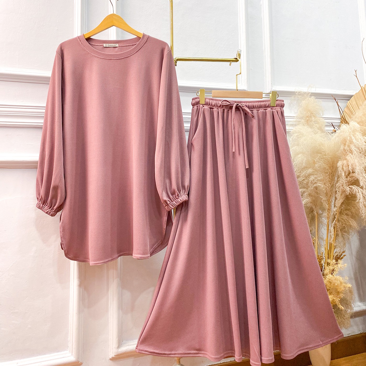 Oneset Baju Kurung Oval Waffle Knit - Setelan Rok dan Celana Baju Kurung Waffle Knit Premium