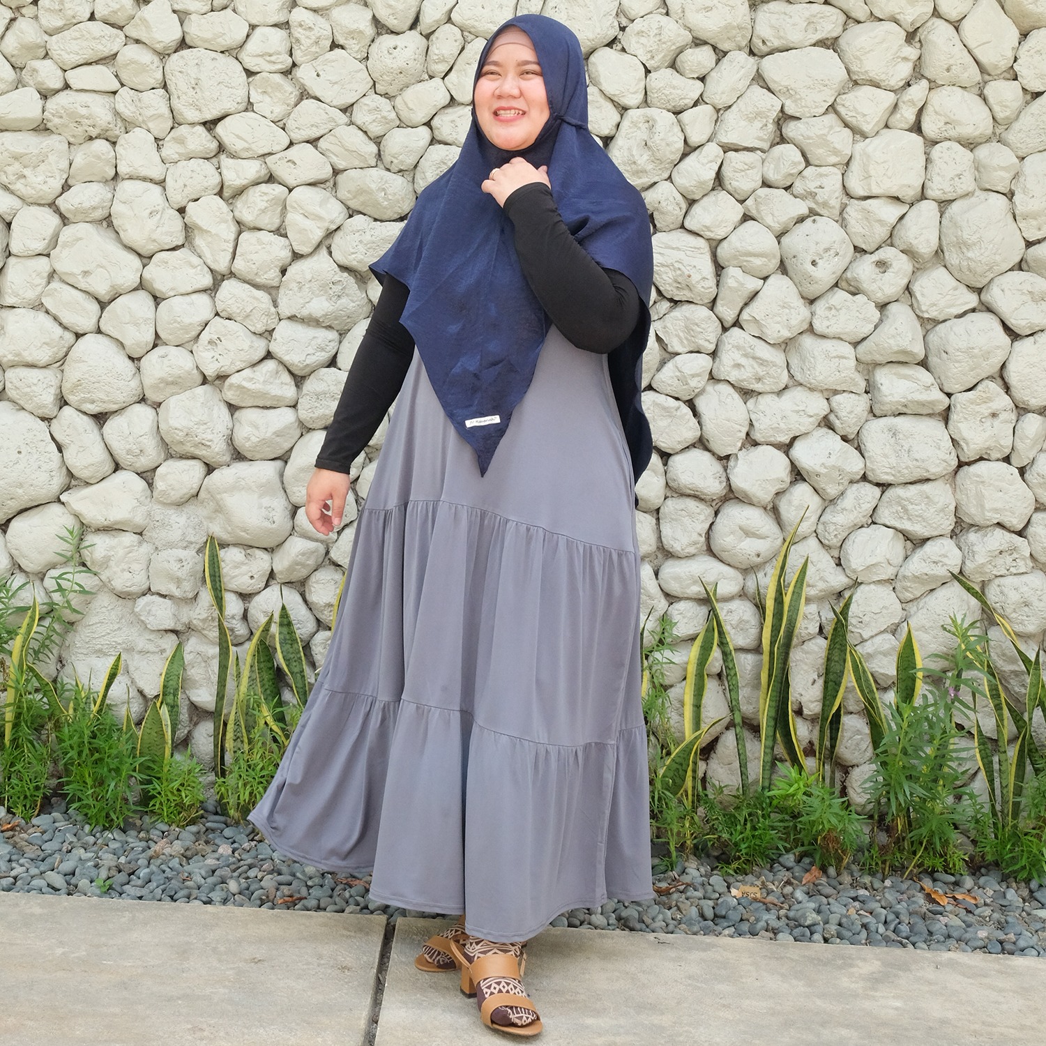 Sheilla Ruffle Sleeveless Jersey Dress - Gamis Susun Tanpa Lengan Busui Friendly