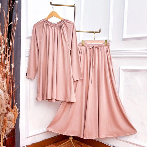 Asyifa RufflJV Hasanah Azzahra Rayon Ruffles Set Rok dan Kulot Jumbo Busui Ademe Tiny Stripes - Gamis V Susun Salur Kecil 