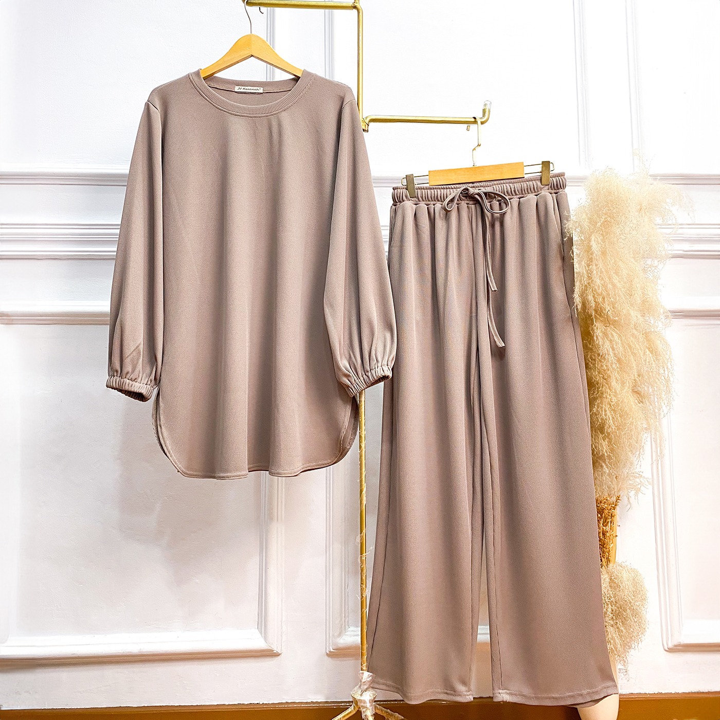 Oneset Baju Kurung Oval Waffle Knit - Setelan Rok dan Celana Baju Kurung Waffle Knit Premium