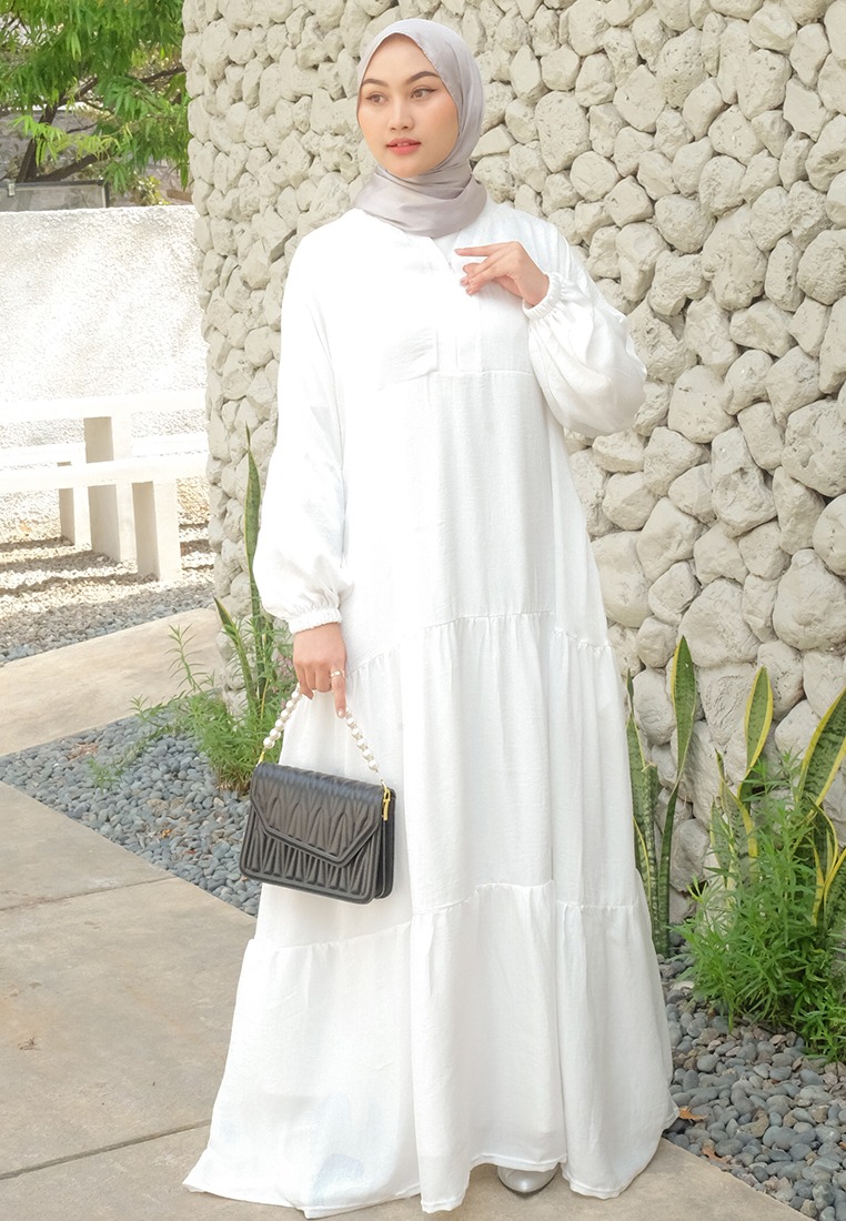 Asyifa Shimmer Dress - Gamis V Ruffle Silk Flowy dan Busui 