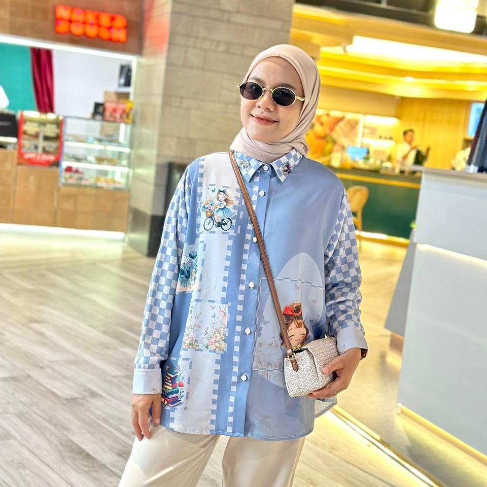 KEMEJA FULL PRINT MOTIF LUCU LUMI LOLY CREP BY AMEELA.KL