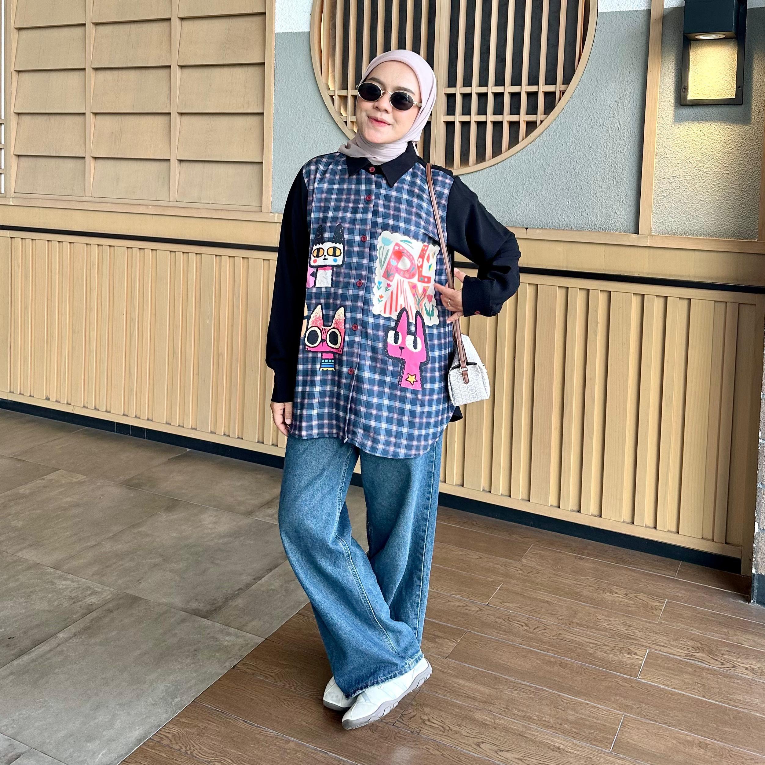 KEMEJA PRINT DEPAN KUCING MOLY ARUMI BY AMEELA KL