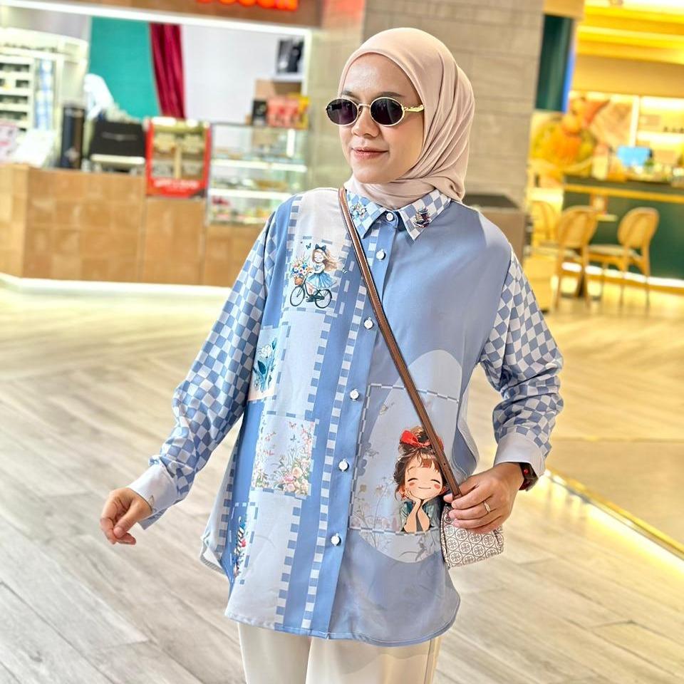 KEMEJA FULL PRINT MOTIF LUCU LUMI LOLY CREP BY AMEELA.KL