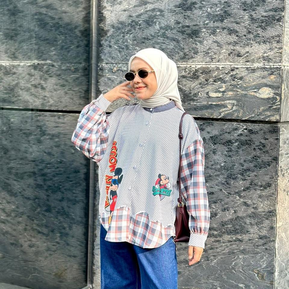 KEMEJA OVERSIZE MOTIF CARTOON BAHAN LOLY BY AMEELA. KL