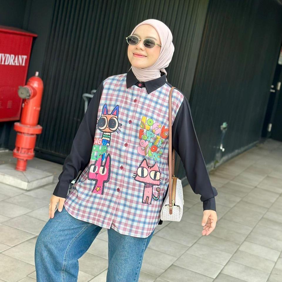 KEMEJA PRINT DEPAN KUCING MOLY ARUMI BY AMEELA KL