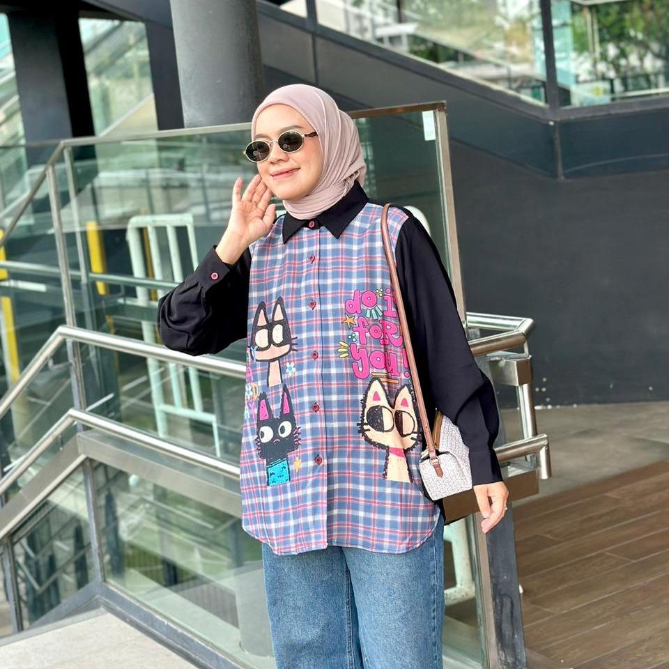 KEMEJA PRINT DEPAN KUCING MOLY ARUMI BY AMEELA KL