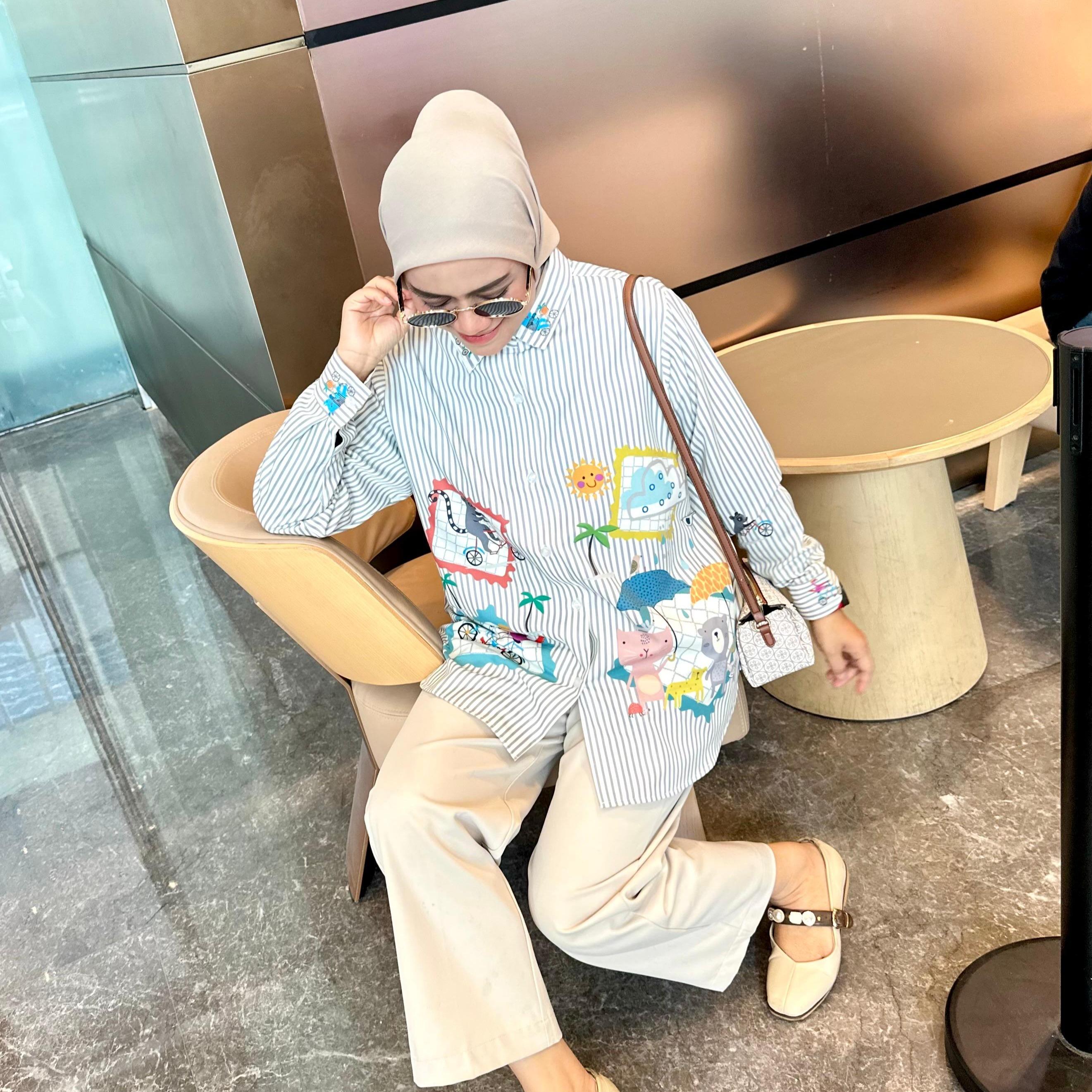 KEMEJA FULL PRINT KATUN TOYOBO LEVIA BY AMEELA.KL