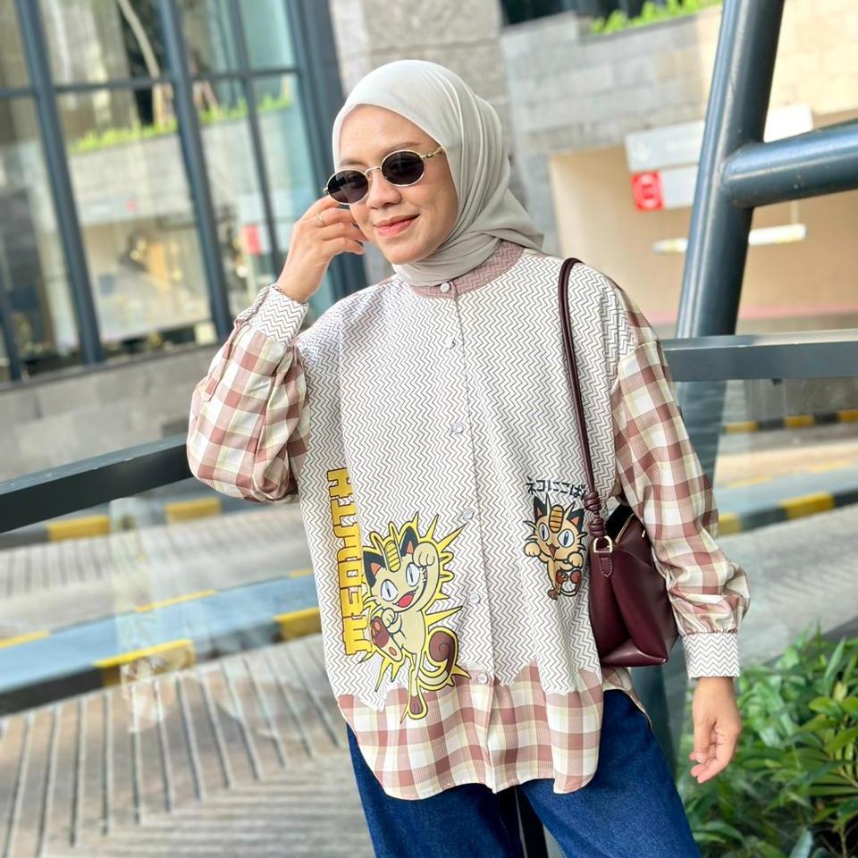 KEMEJA OVERSIZE MOTIF CARTOON BAHAN LOLY BY AMEELA. KL