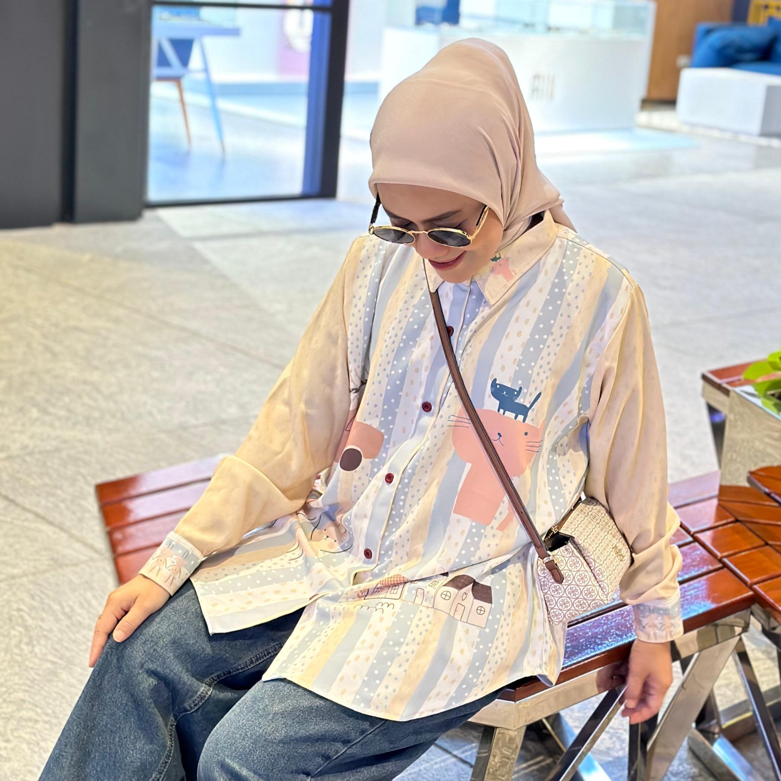 KEMEJA FULL PRINT BELLA BAHAN STUDIO BY AMEELA. KL