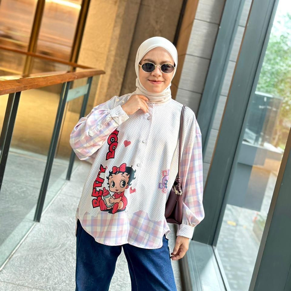 KEMEJA OVERSIZE MOTIF CARTOON BAHAN LOLY BY AMEELA. KL