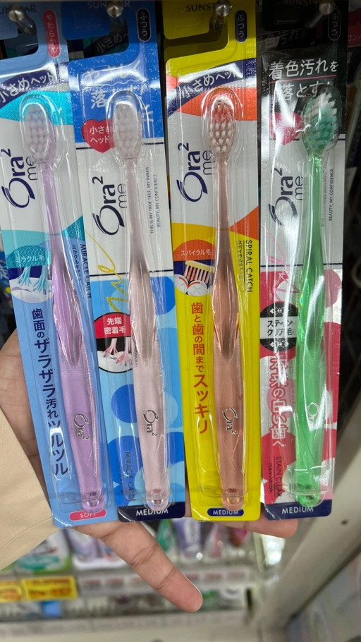 Image of Ora ora sikat gigi dewasa jepang