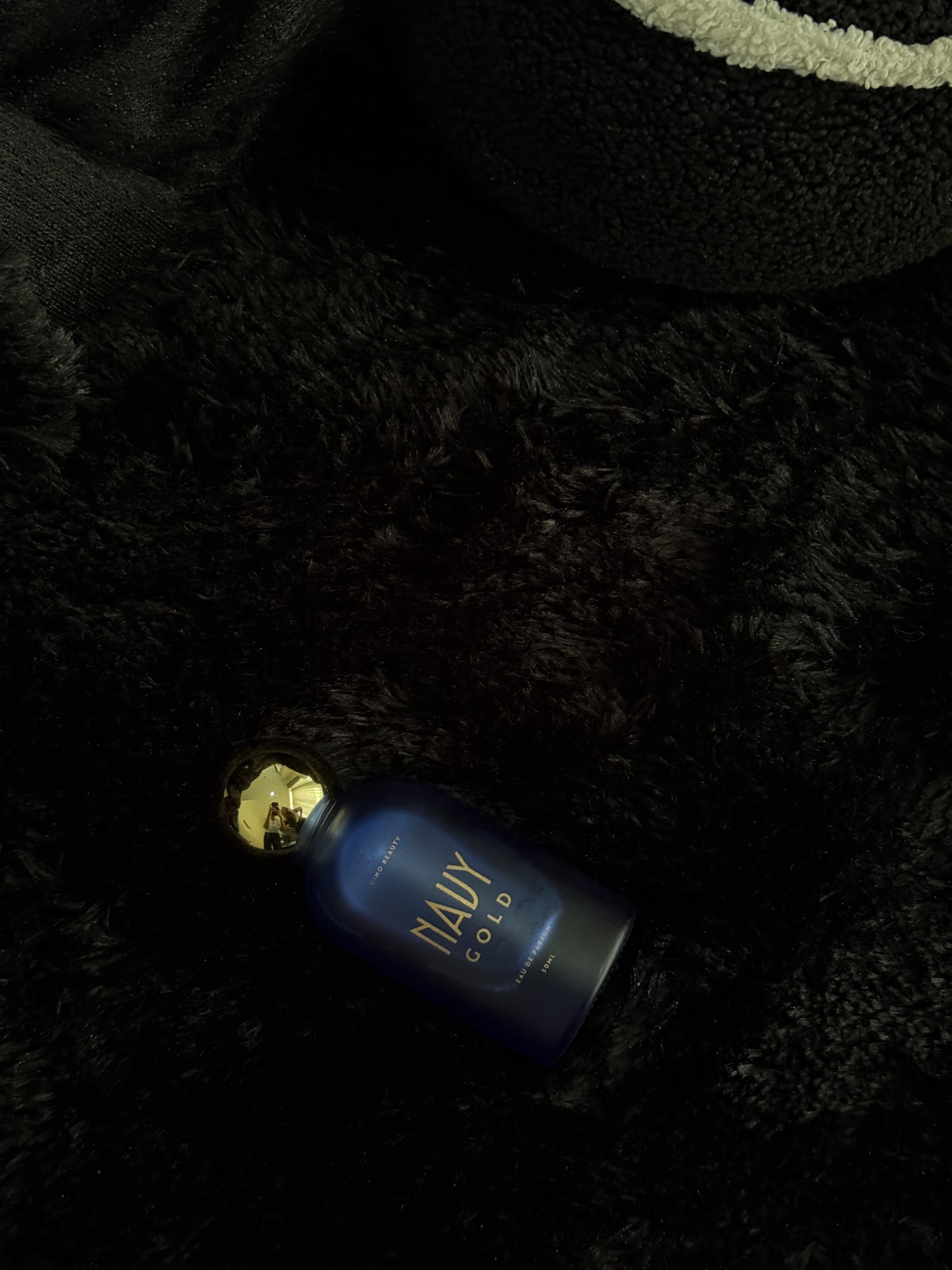 Navy gold (Giveaway iPhone 18Pro & Sepeda Listrik)