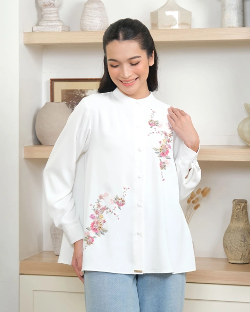 Image of ZINNIA SHIRT - BROKEN WHITE