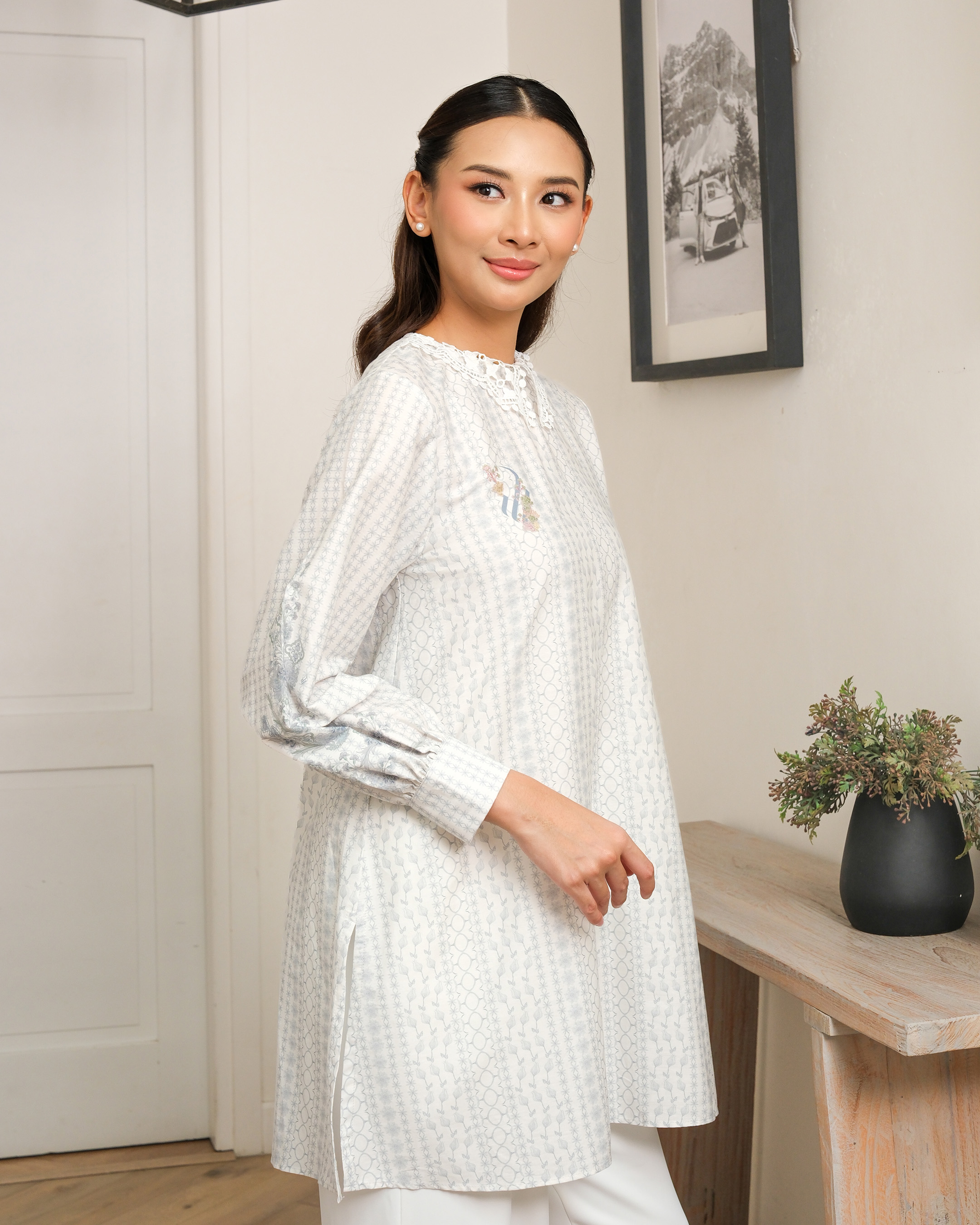ELAINA TUNIC