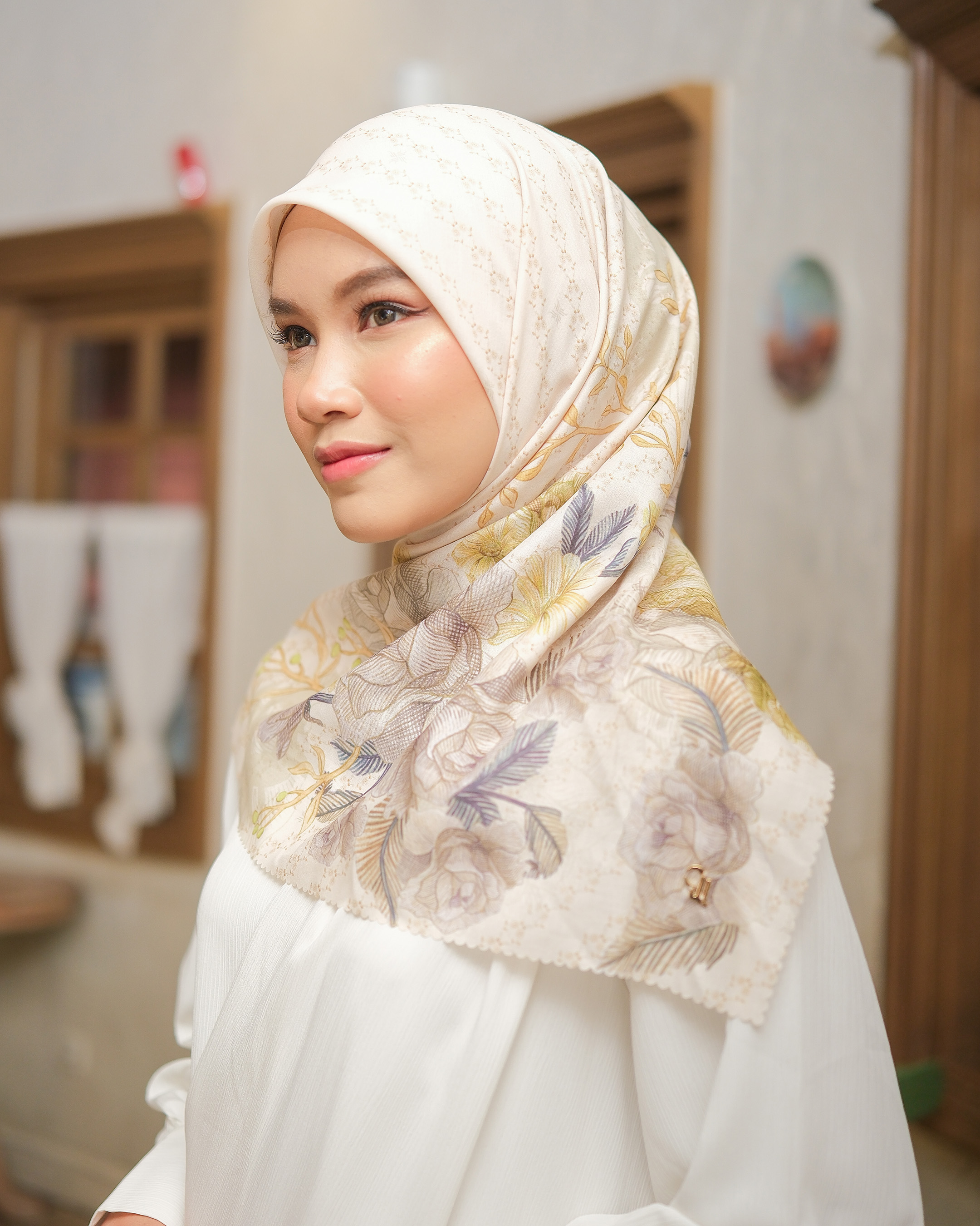 CHRYSA SCARF - IVORY