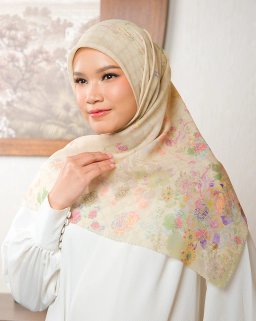 Image of BLOOME SCARF - CREAM