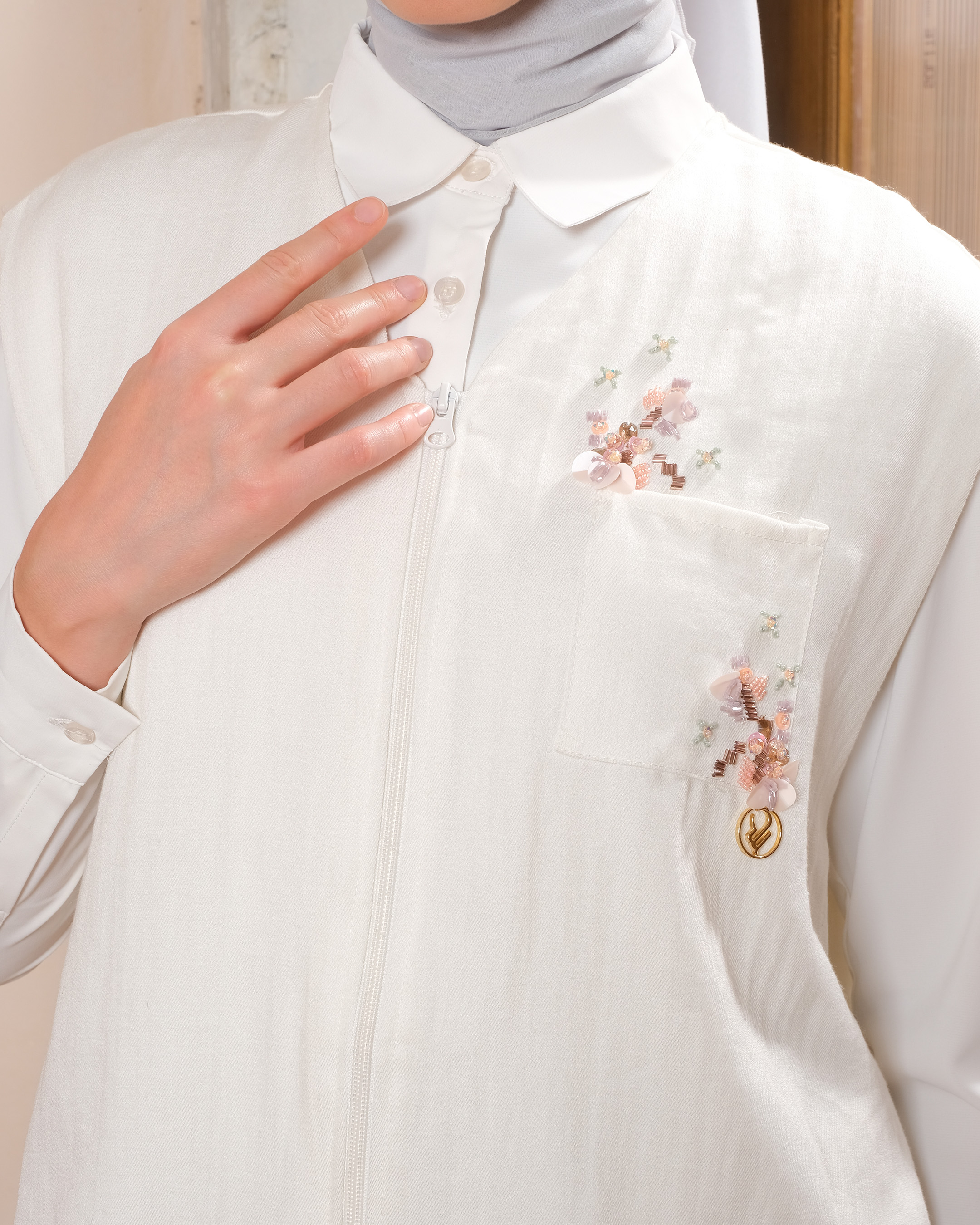 NARA VEST - BROKEN WHITE