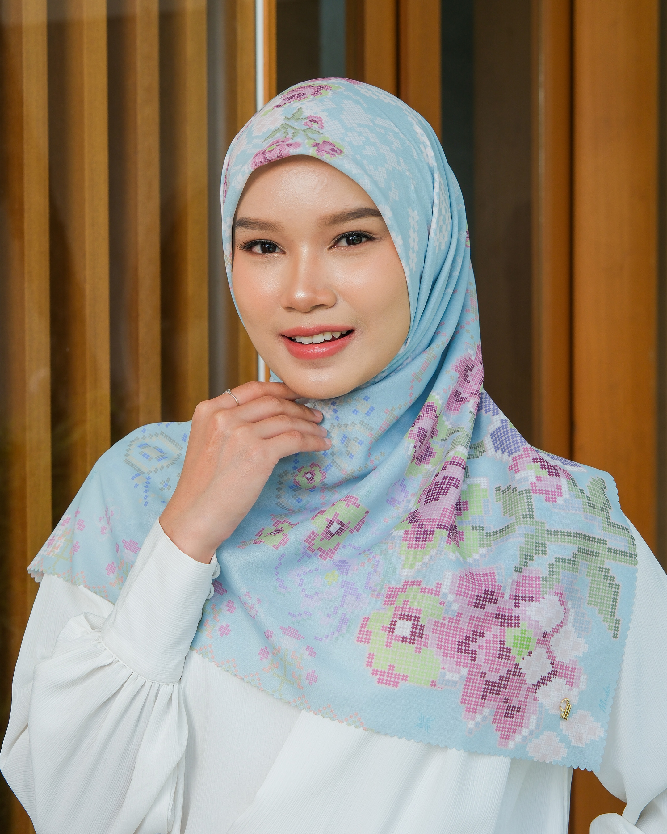 NAVARA SCARF - ICE BLUE