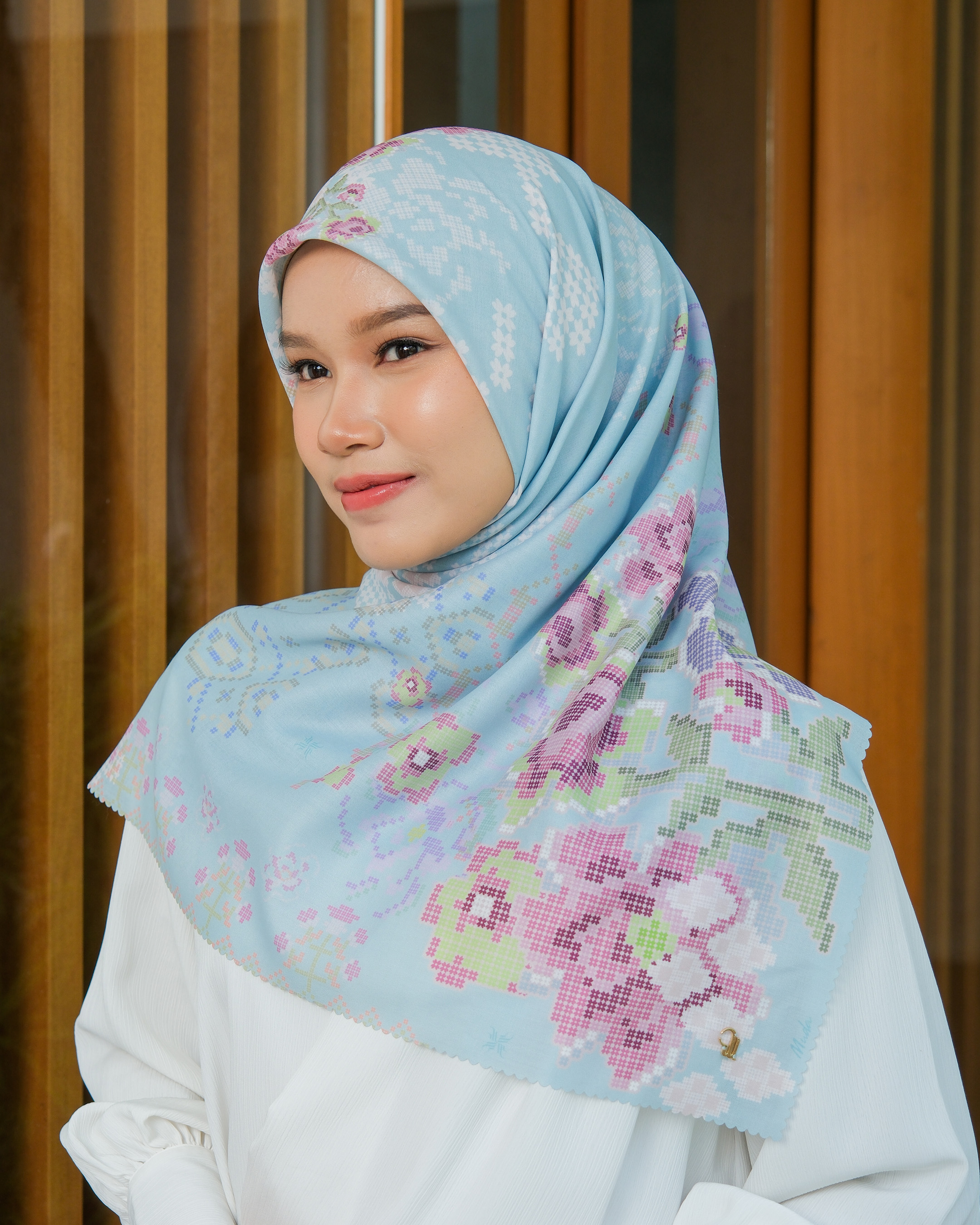 NAVARA SCARF - ICE BLUE