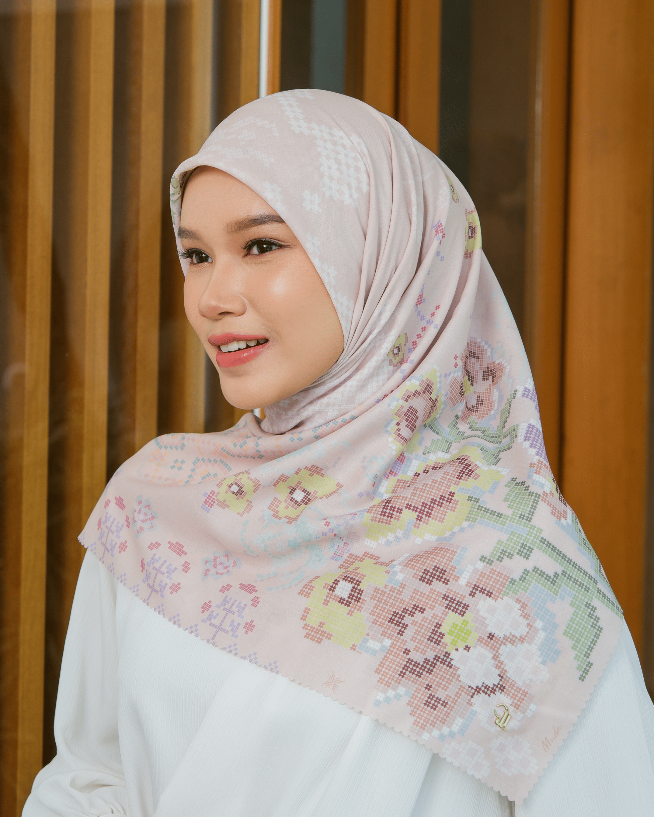 NAVARA SCARF - CARROT