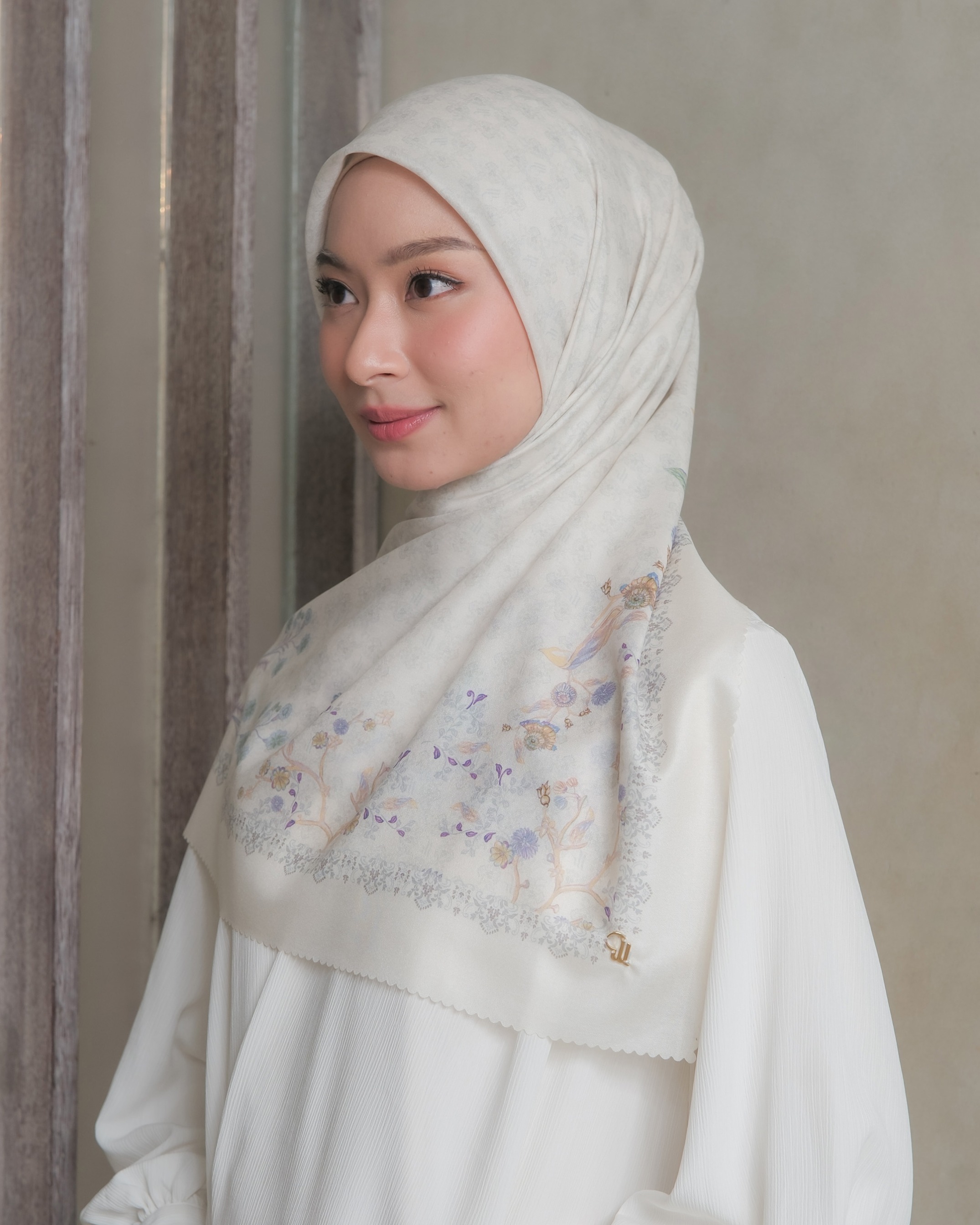 REANNA SCARF