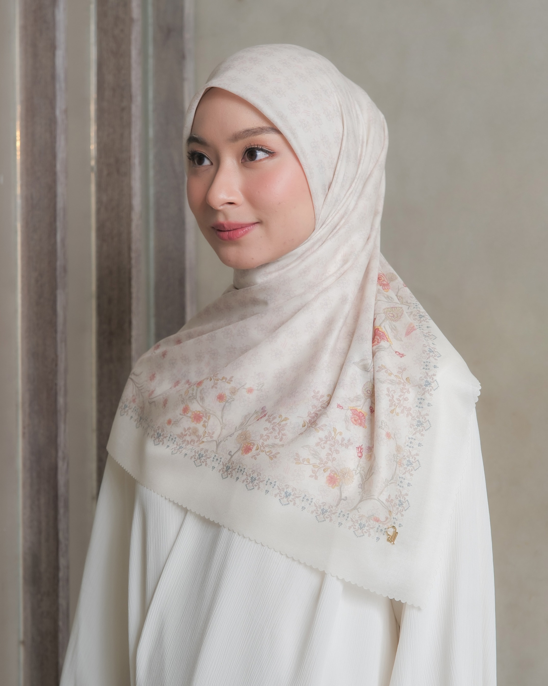 REANNA SCARF
