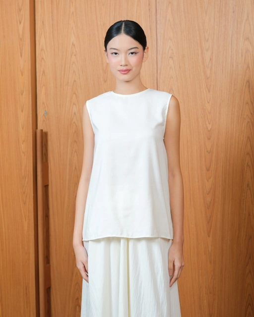 Image of SASMAYA SLEEVELESS INNER - IVORY