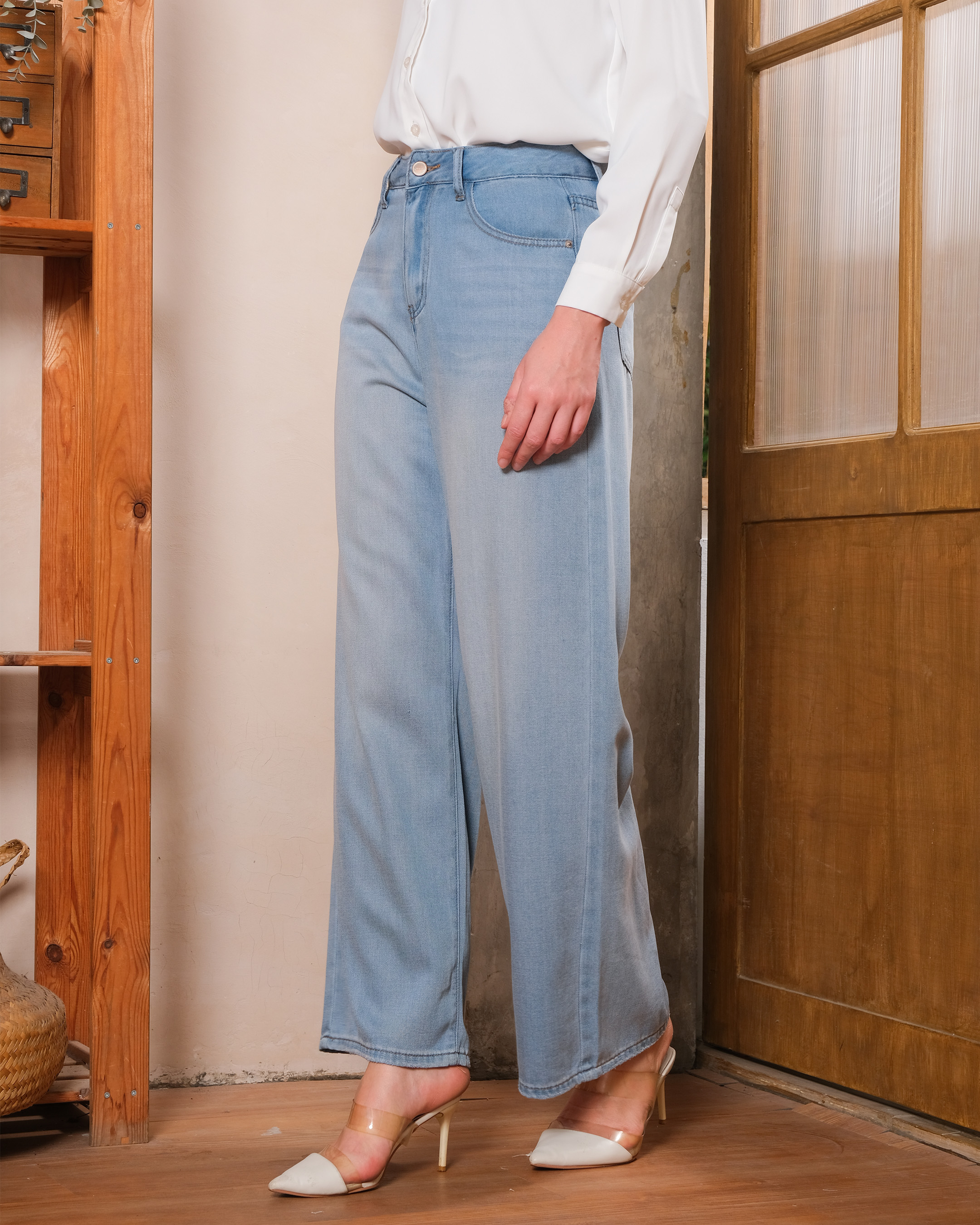 RULA JEANS - FADED BLUE
