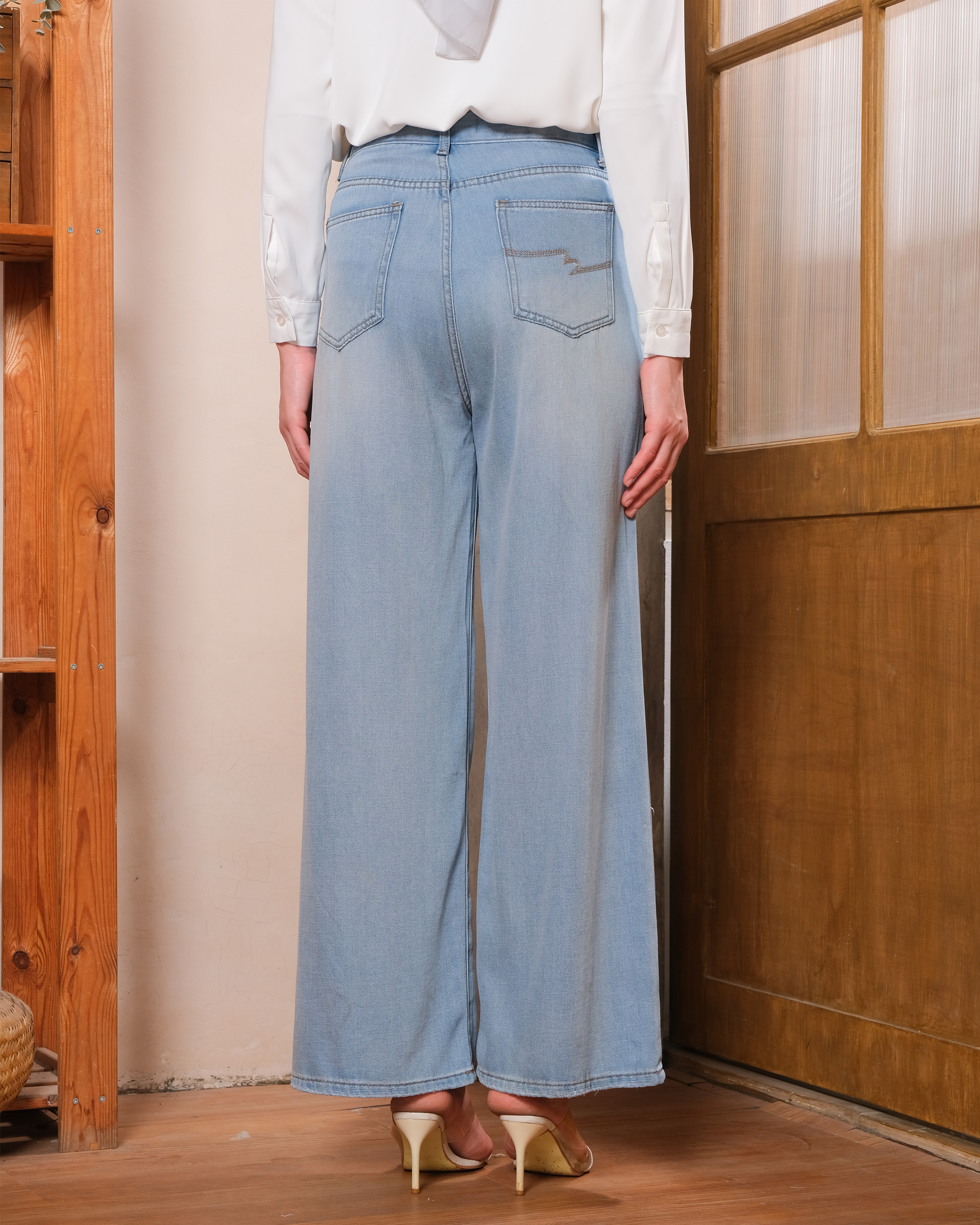 RULA JEANS - FADED BLUE