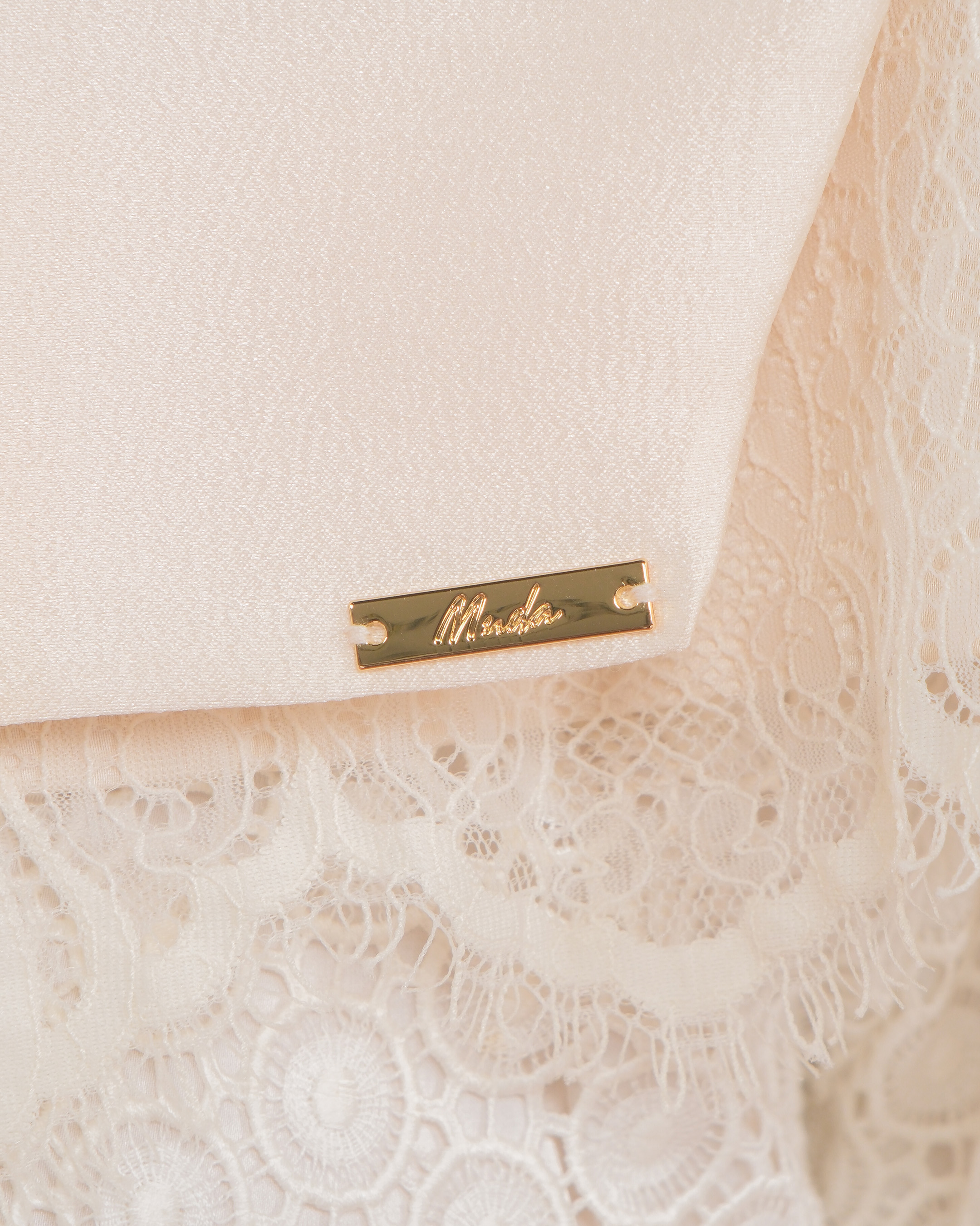 SASMAYA BLOUSE - CREAM