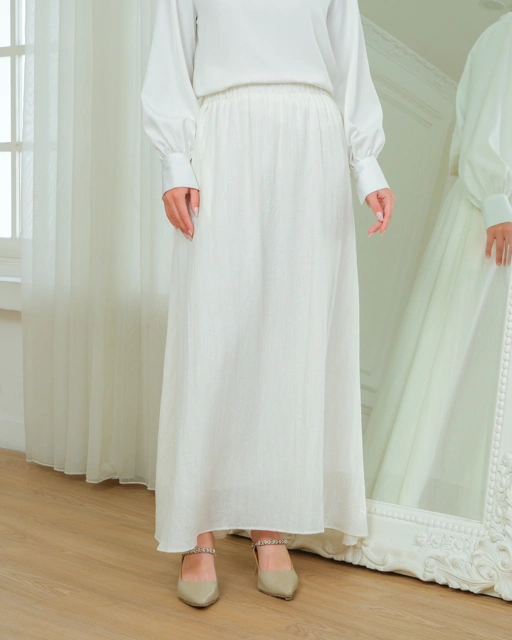 Image of TANYA SKIRT - BROKEN WHITE