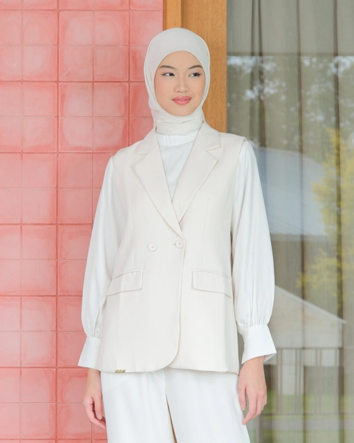 Image of VELA VEST - CREME