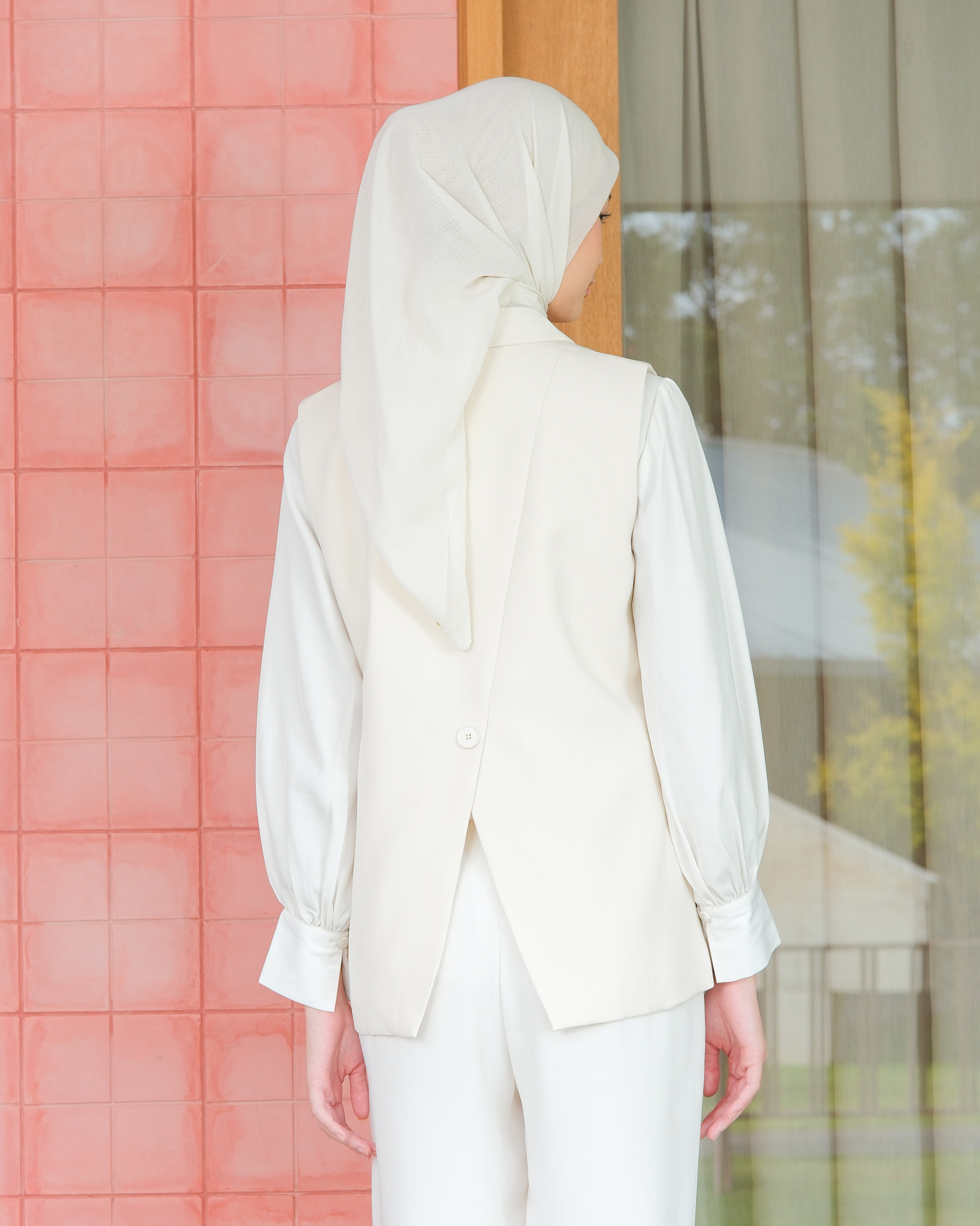 VELA VEST - CREME